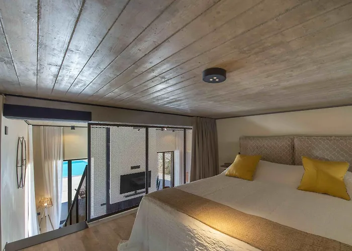 Nuovo Paros-property Of 2 Sustainable Luxury Hriszí Aktí