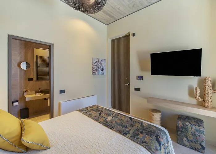 Nuovo Paros-property Of 2 Sustainable Luxury * Hriszí Aktí